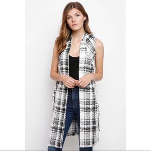 BCBG Heavyweight Plaid Sleeveless Trench